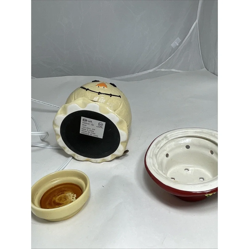 Scentsy Scarecrow Premium Warmer Full Size Retired Fall‎ Halloween Thanksgiving